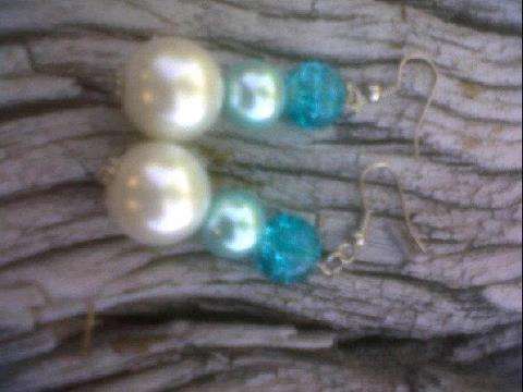 Pearl  earings Shipping R30(insured with trackingnumber)